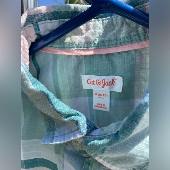 Cat & Jack Short Sleeve Button down - Picture 3 of 4